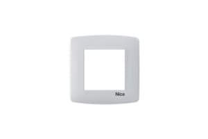 PLAQUE DE FINITION AVEC LOGO NICE POUR INTERRUPTEURS 555.30000 ET 555.21100